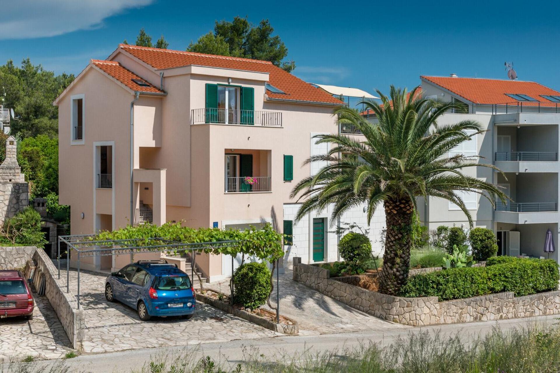 Apartments Seric Vrboska Exterior photo